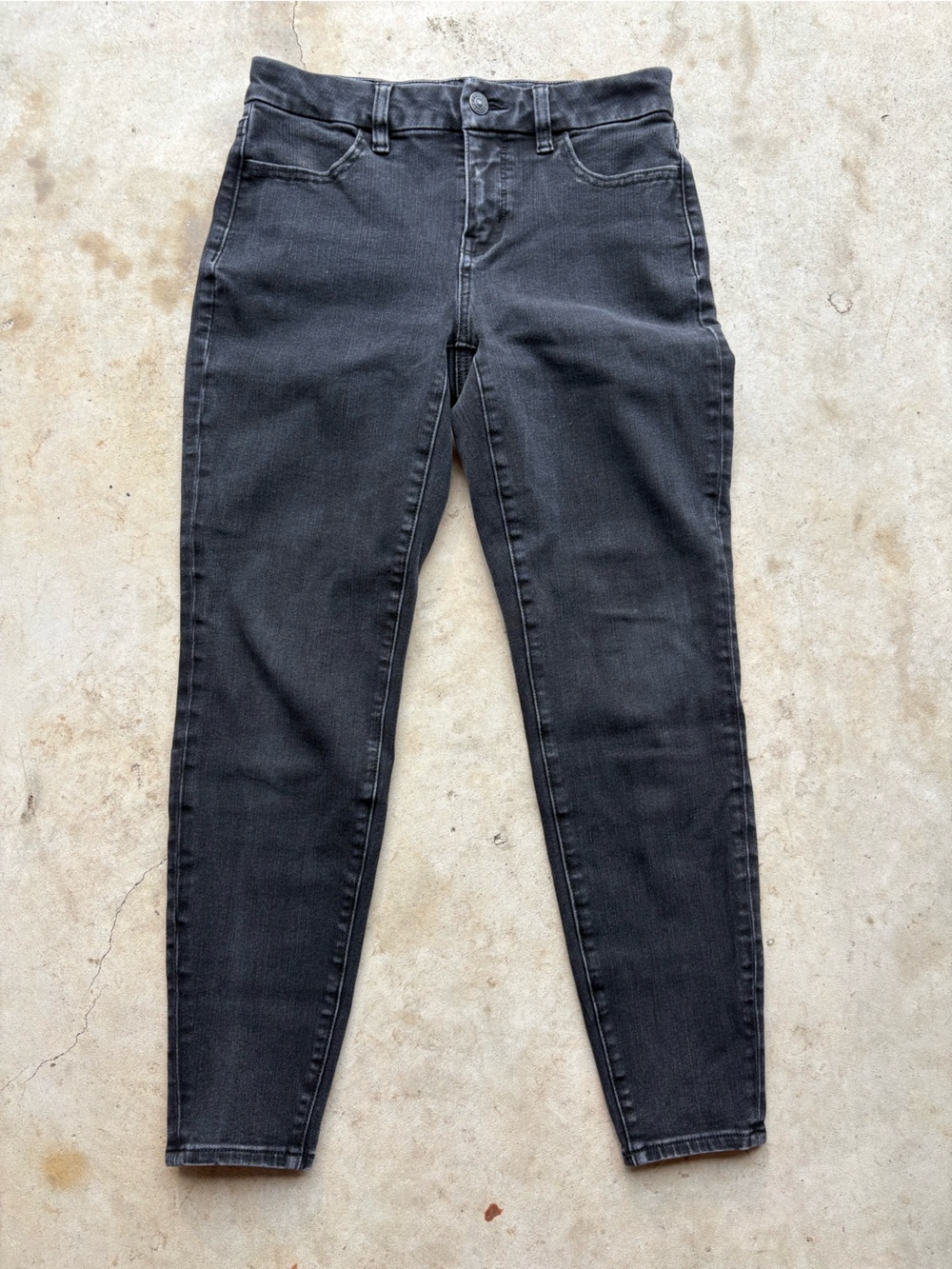American Eagle Outfitters Black Washed “Dream Stretch” Curvy Hi-Rise Jegging Jea